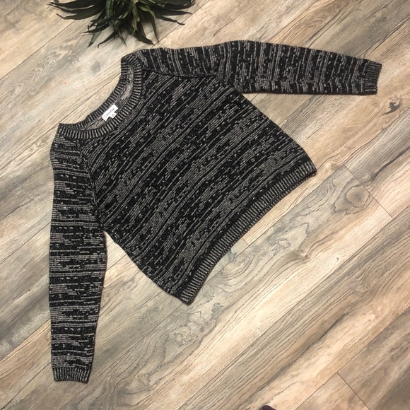 - {Calvin Klein} Black & White Knit Sweater … - Picture 4 of 8